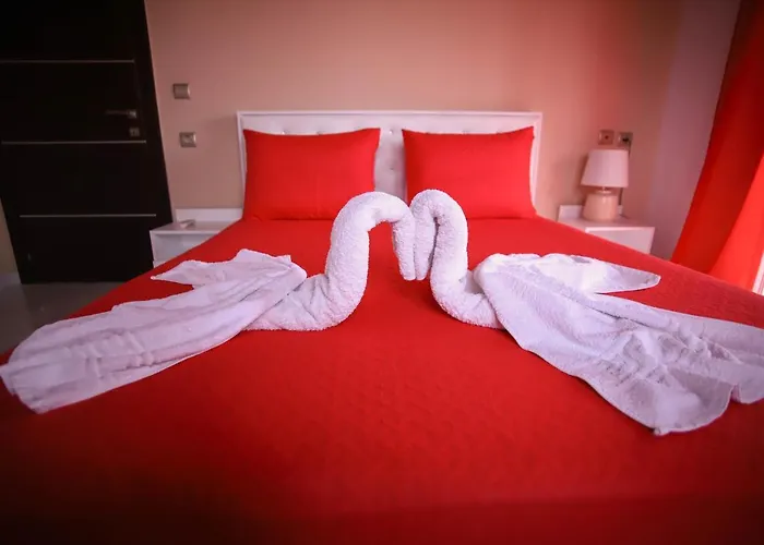 Moon Lygia (Lefkada)